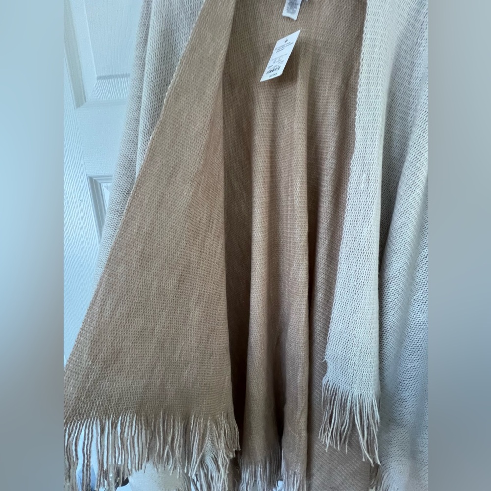 NWT Reversible Ruana - Picture 4 of 5